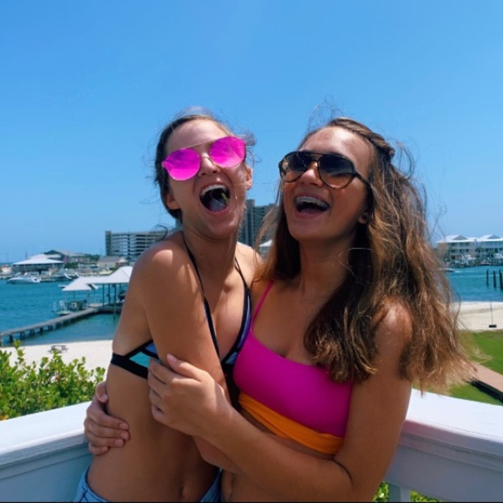 Meet your Posher, Nina